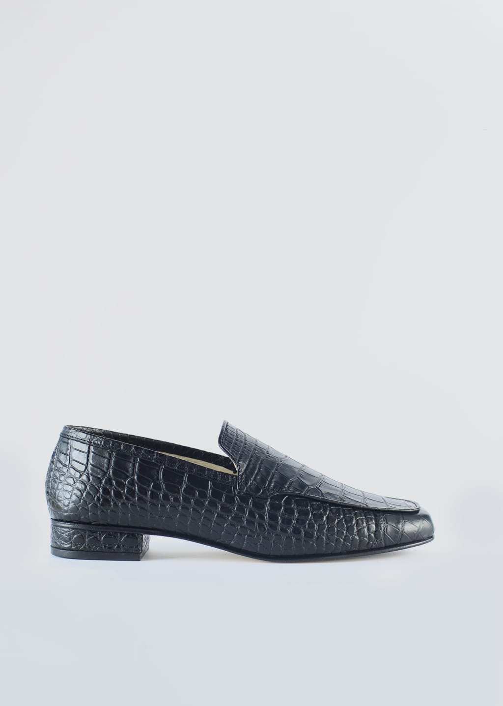 Amadeo-noir-croc-front